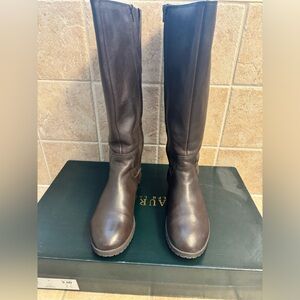 Lightly worn Ralph Lauren tall riding buck boots.